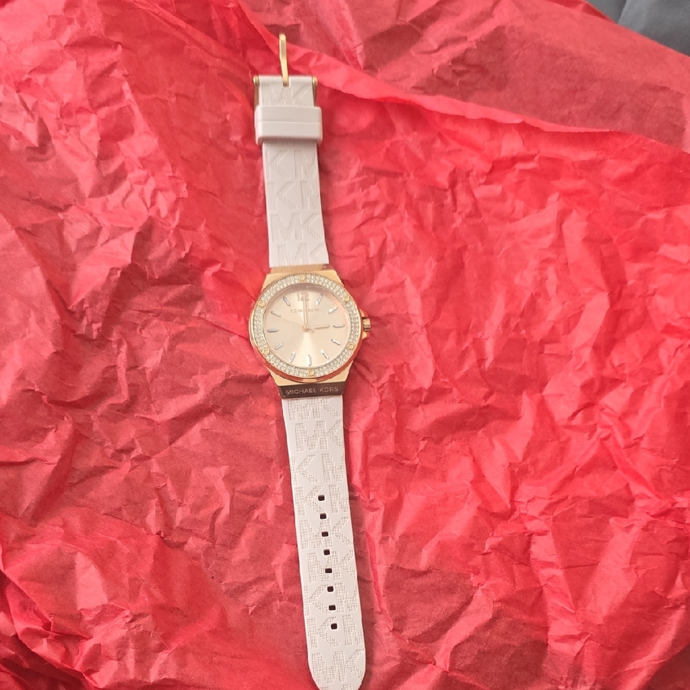 Elegant Michael Kors Pink Watch with Rose Gold Accents